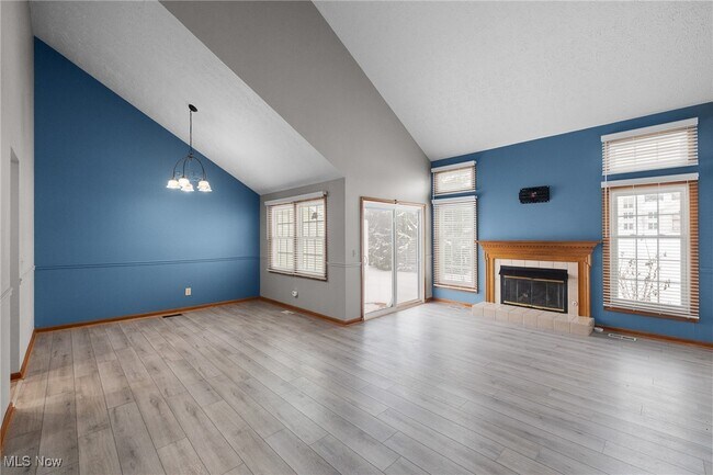 Foto del edificio - 6667 Hidden Lake Trail