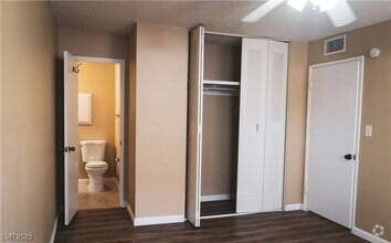 Building Photo - 350 E Desert Inn Rd