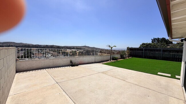Foto del edificio - Remodeled 3 bedrooms 2 baths single story home in South San Diego