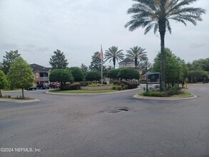 Building Photo - 10075 GATE N Pky