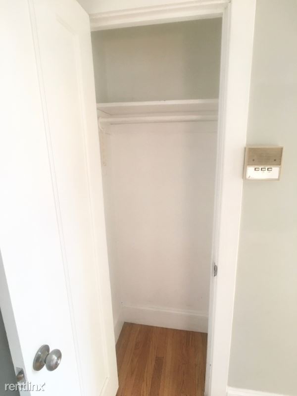 Foto del edificio - 4651 N Manor Ave