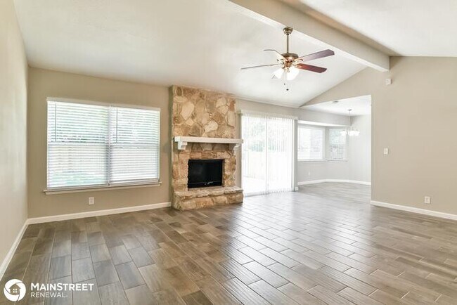 Building Photo - 9550 New World, San Antonio, TX 78239