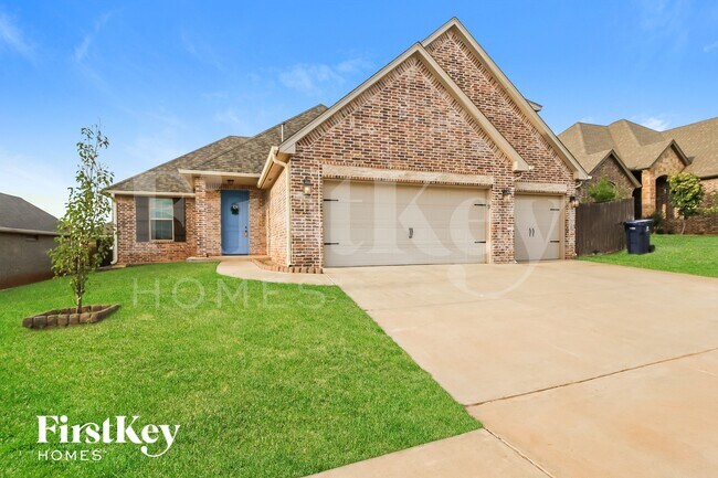 Building Photo - 8401 NW 160th Ct