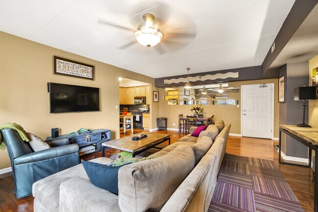 Foto del edificio - 2021 N Kedzie Ave