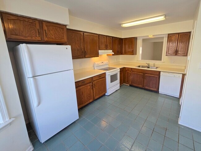 Foto del edificio - 5221 Johnstown Ln