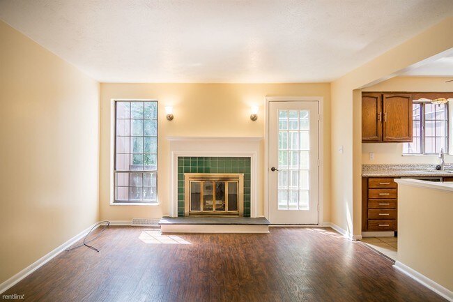 Building Photo - 910 Sewickley Heights Dr