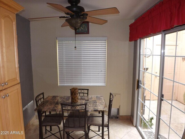 Foto del edificio - 5100 N MILLER Rd