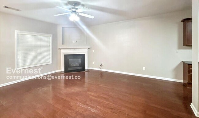 Foto del edificio - 5720 Singlebriar Ct
