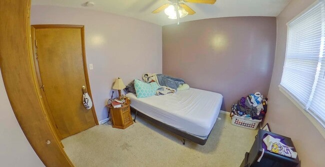 Building Photo - 3D Tour Available-Spacious Home Near Bill Synder Stadium! Fenced-in Yard + Attached Garage + Wash...