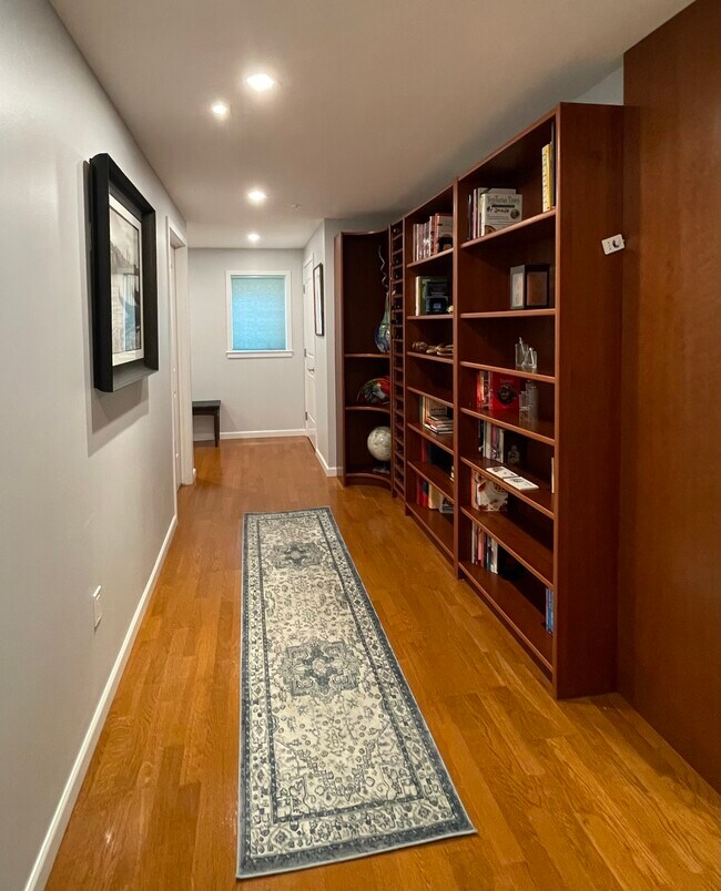 Front Hall - 3701 Arapahoe Ave