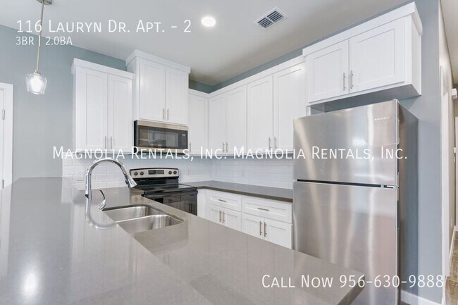 Foto del edificio - Half Off 1st's Month Rent - Water and Tras...