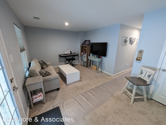 Building Photo - 3 br, 2.5 bath House - 327 Clements Mill T...