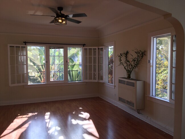 Sala de estar - 507 N Norton Ave