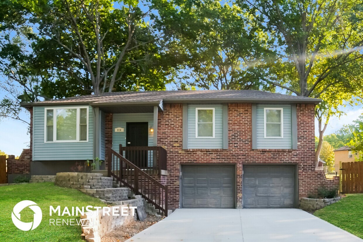 Foto principal - 816 NW Buckingham Pl