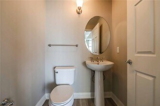 Building Photo - 150 S Las Vegas Blvd