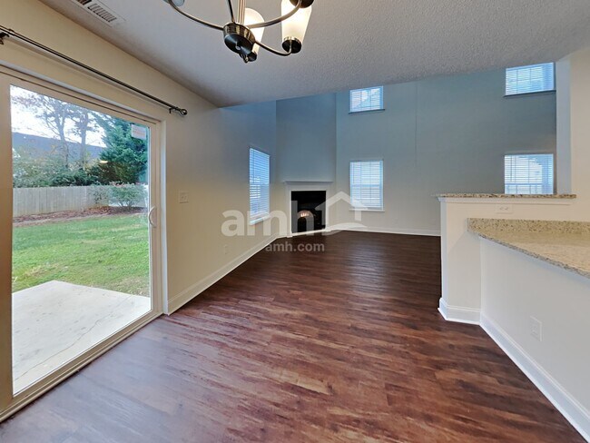 Building Photo - 3112 Teton Dr