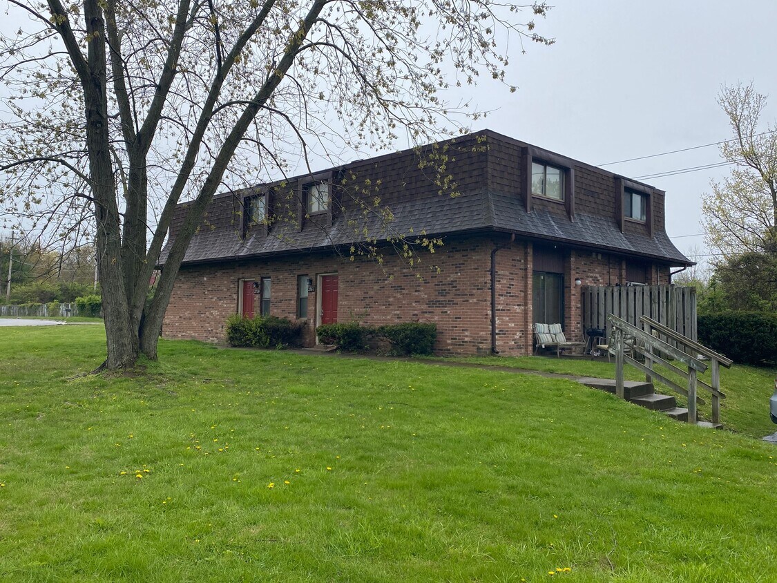 2755 Wedge St, Columbus, OH 43211 Townhome Rentals in Columbus OH