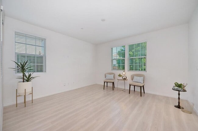 Foto del edificio - Now Leasing – 3 Bed + Loft, 2.5 Bath (2019...