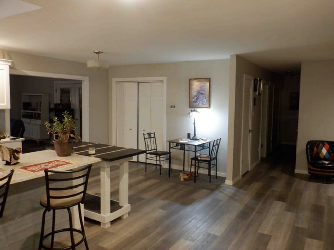 Foto del edificio - 710 Graf Dr