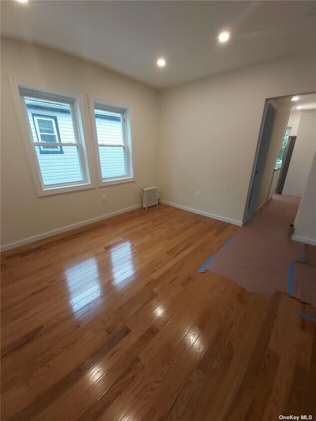 Primary Photo - 173-40 105th Ave