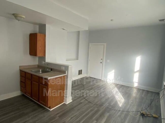 Building Photo - 3107 Colerain Ave