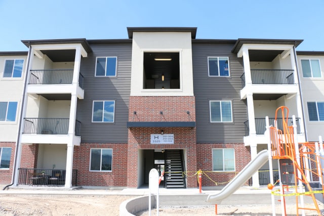 Building Photo - 3325 W 1830 N