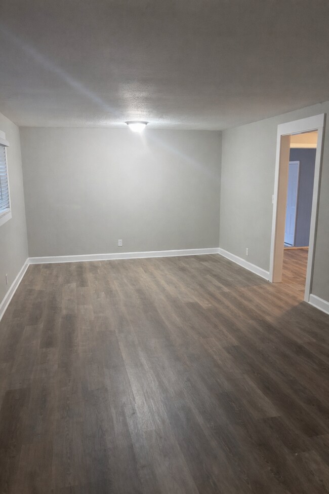 Foto del edificio - 3881 Spencer Cir