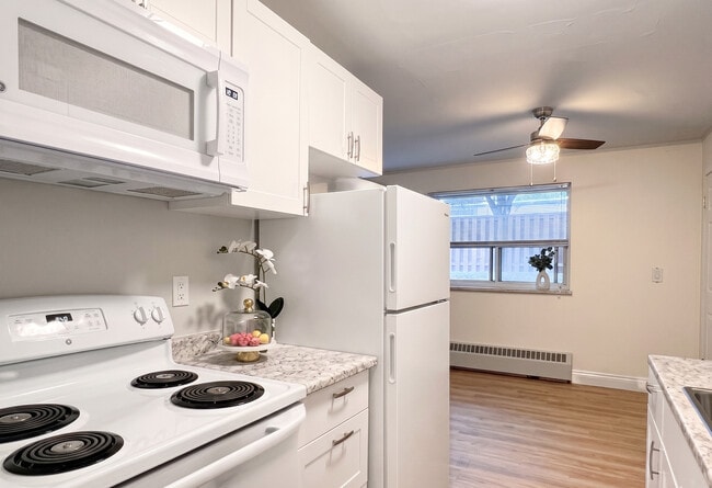 Building Photo - The Diplomat Apartments