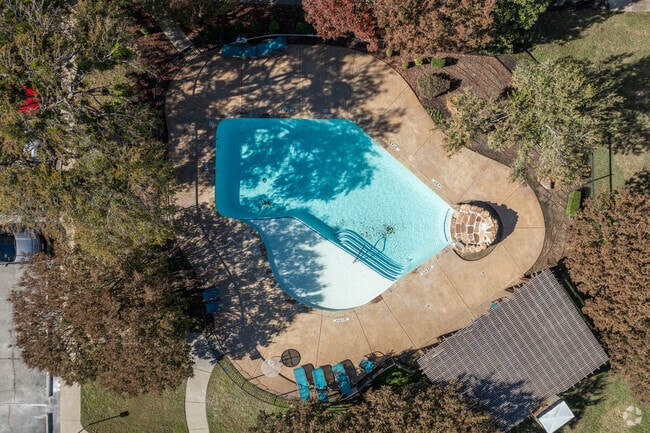 2 Resort Style Pools - Bent Tree Park Apartments