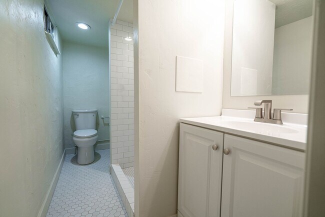 Foto del edificio - Spacious & Updated 5 Bed Home in Prime Ogden Location