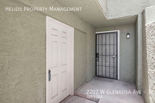 Building Photo - 2202 W Glenrosa Ave
