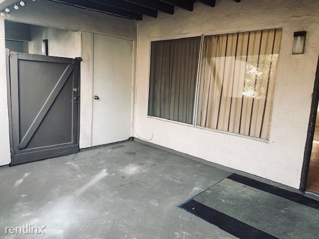 Building Photo - 1444 Cabrillo Park Dr