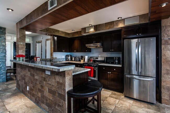 Building Photo - 4759 Don Ricardo Dr