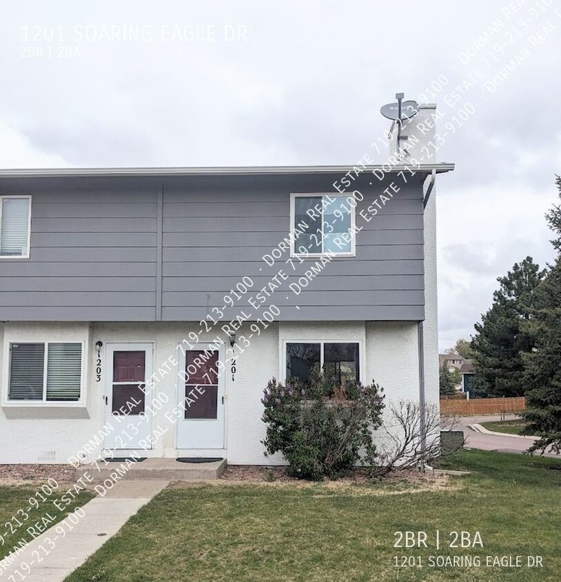 Primary Photo - 2 Story townhome with fireplace