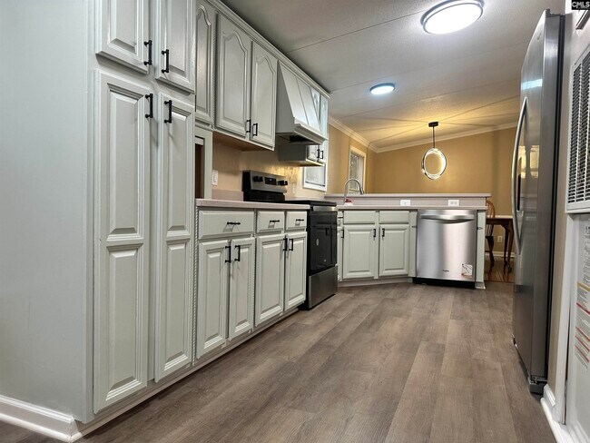 Foto del edificio - 221 Bentgrass Ln