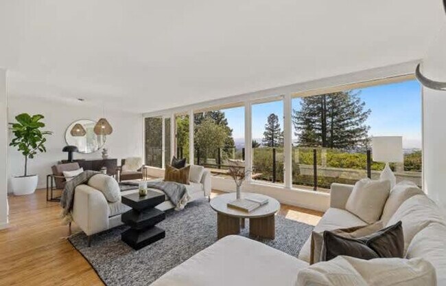 Building Photo - 1072 Keeler Ave