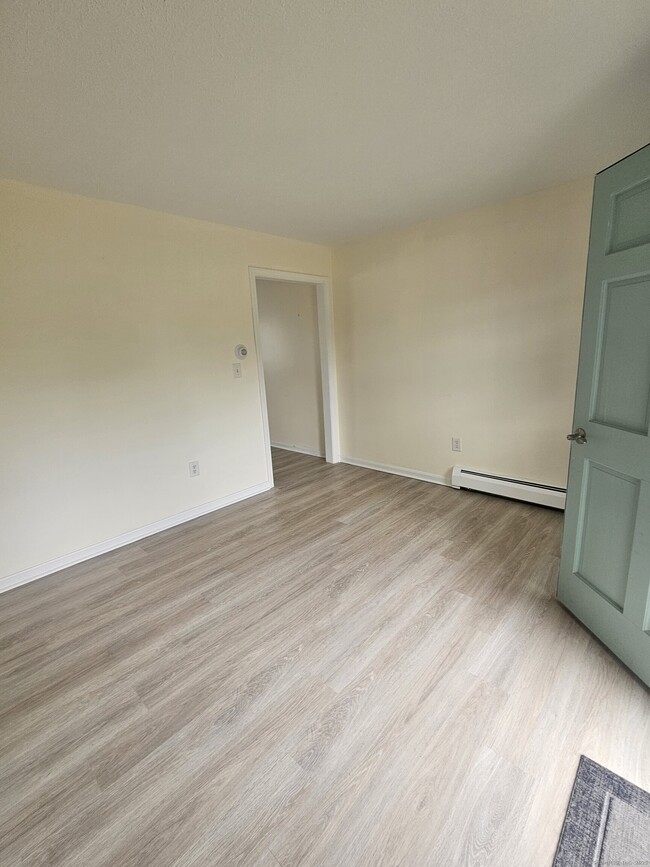 Building Photo - 8 Haigh Ave