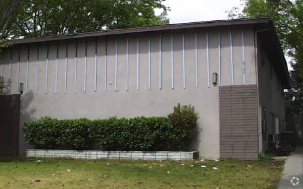 Foto del edificio - 4722 Canoga St