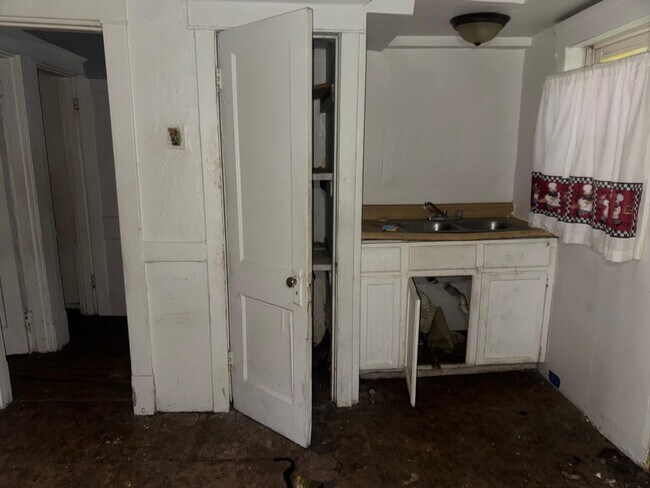 Foto del edificio - 3738 Sylvan Pl