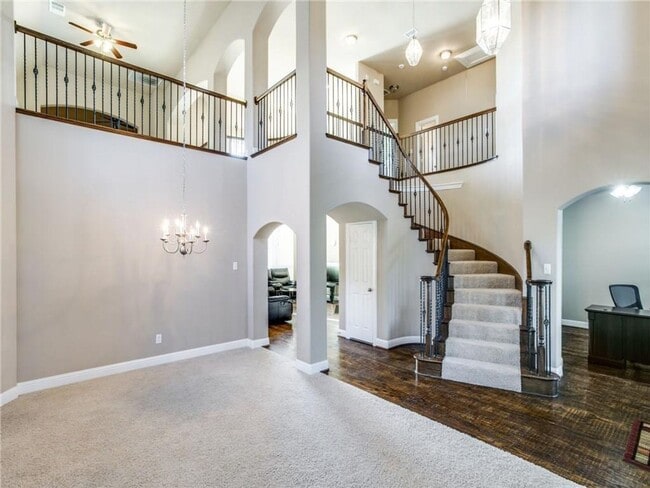 Photo - 1702 Tulare Dr House