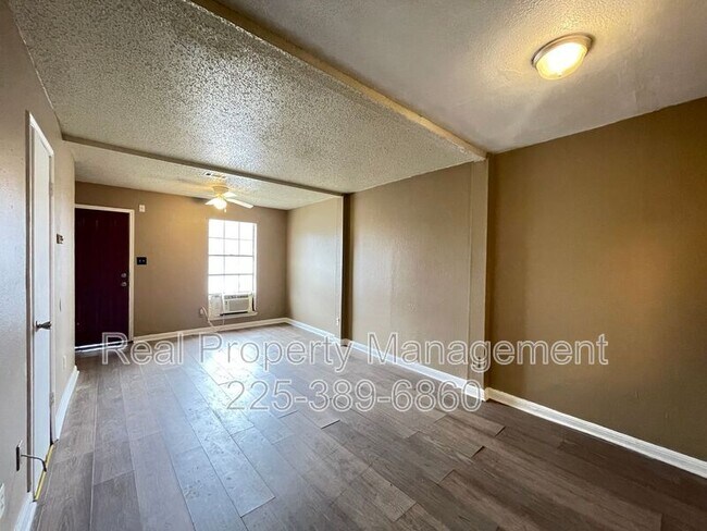 Foto del edificio - 750 Hospital Rd