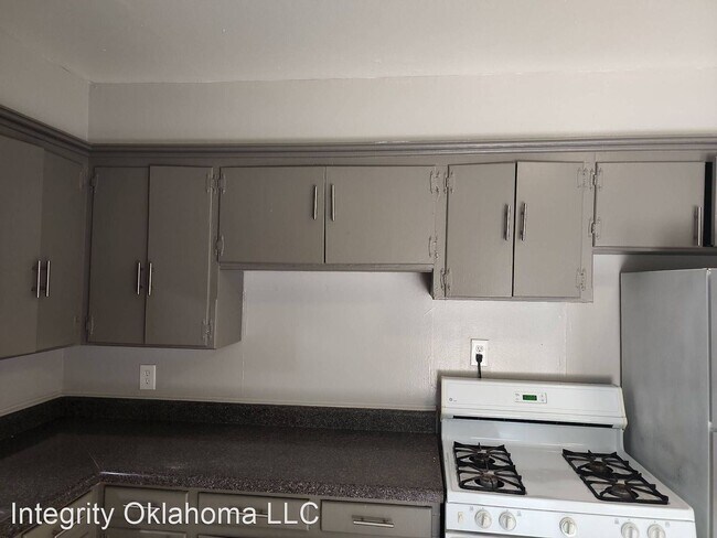 Foto del edificio - 4 br, 1.5 bath House - 1309 Locust Dr.