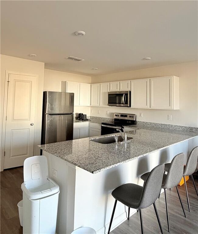 Foto del edificio - 620 Tudor St