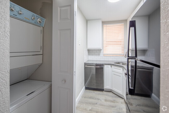 Interior Photo - Clayton Square Apartments