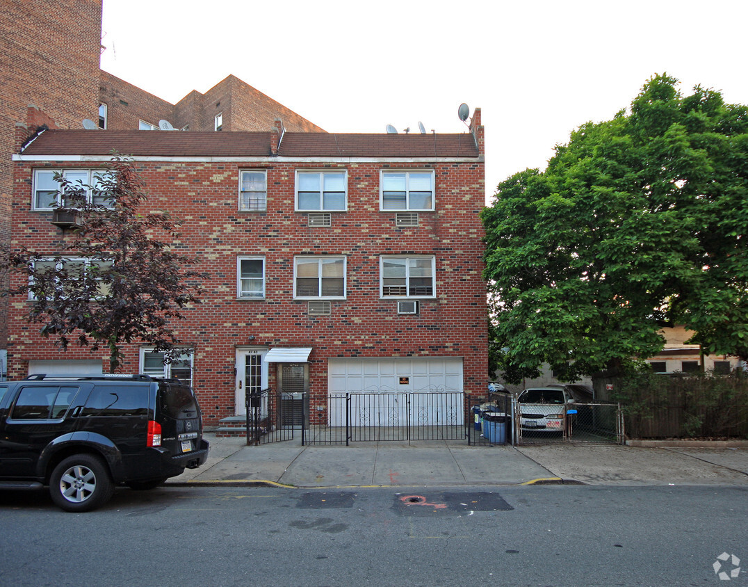 Foto principal - 4747 46th St