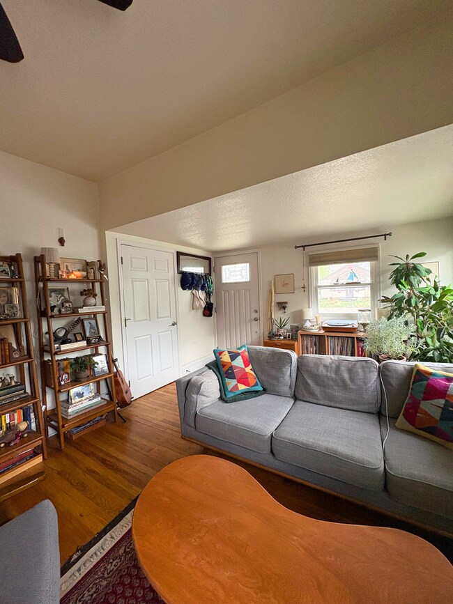 Foto del edificio - Spacious and Bright 3B Home in Longmont Available for August. Great Location!