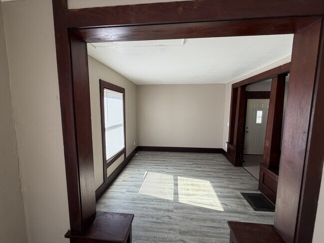 Foto del edificio - 757 Moore St