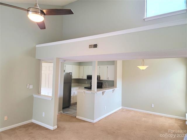 Building Photo - 4500 Sharon Chase Dr