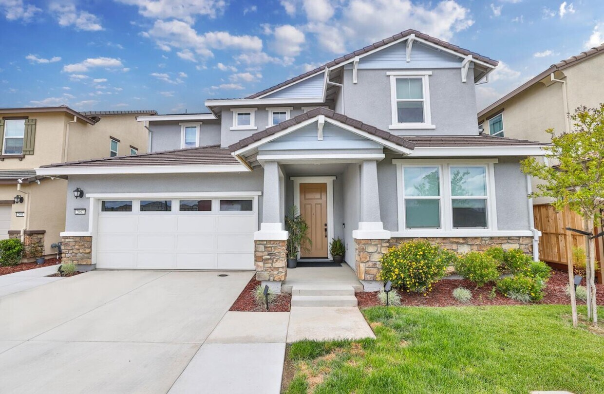 Primary Photo - 2887 Penrose Ln