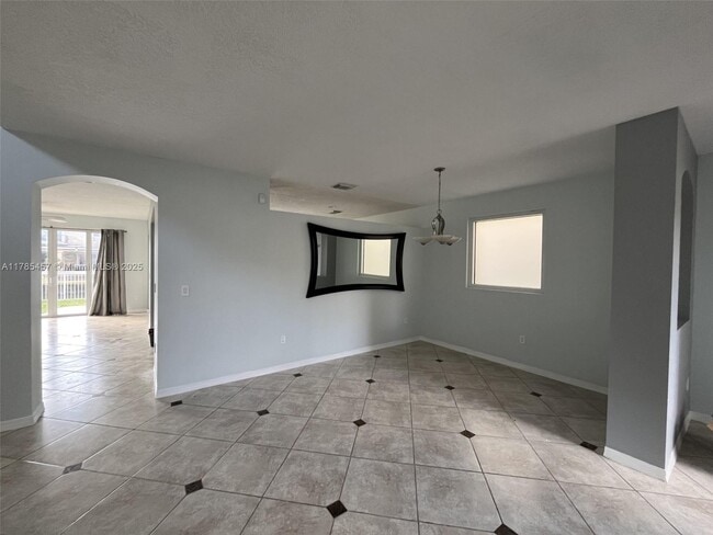 Building Photo - 14670 SW 132nd Ct